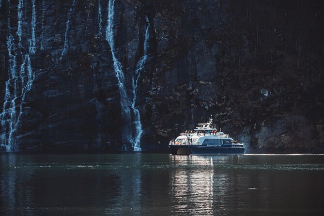 Mostraumen Fjord Cruise - Accessibility and Weather Conditions