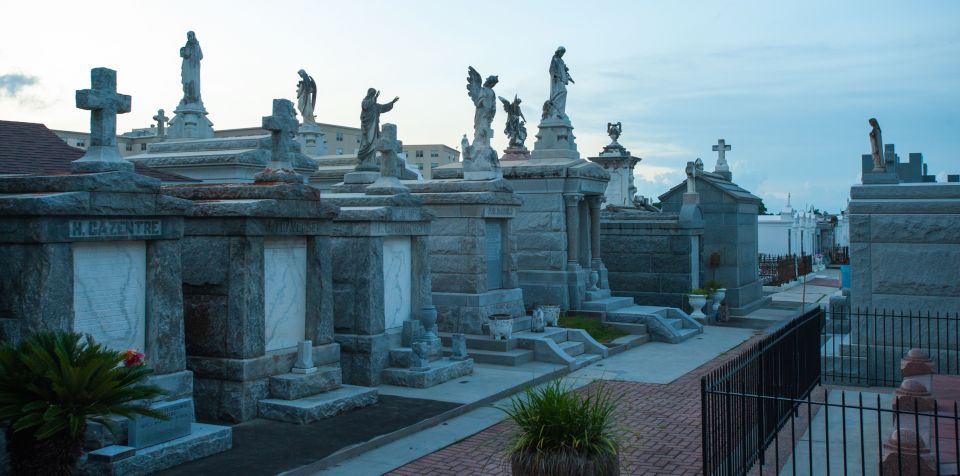 New Orleans: St. Louis Cemetery #3 Guided Walking Tour - Guided Walking Experience