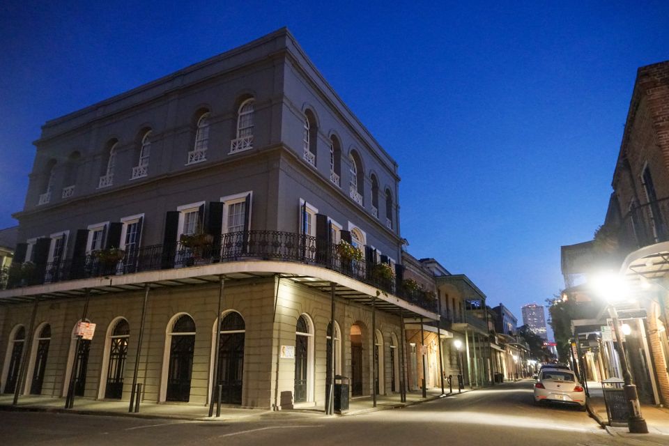 New Orleans: The Haunted Crawl - Celebrities and Haunted Connections