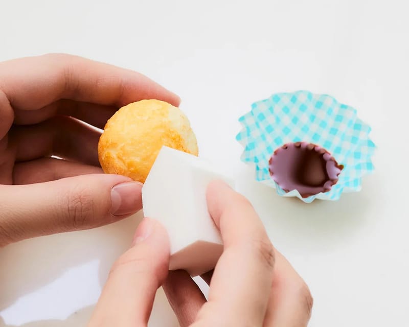 Osaka: Make a Plastic Food Keychain or Magnet - Inclusions