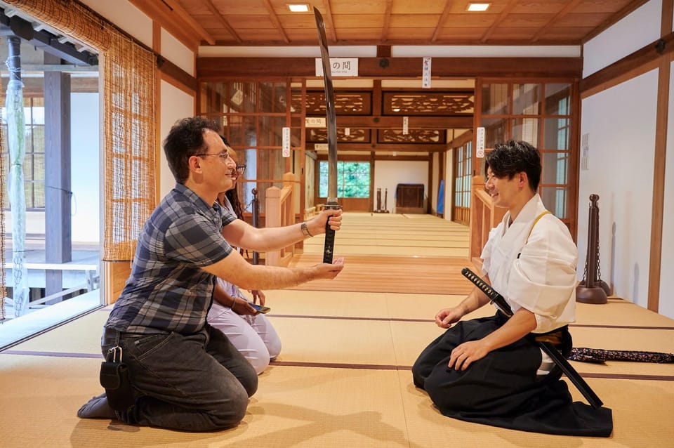 Osaka Swordsmanship Guided Tour Review - Guided Tour Details