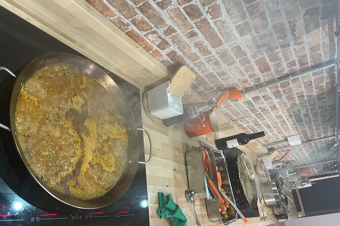 Paella Cooking Class (with Basque Sangria) in Bilbao - Cooking Experience Highlights