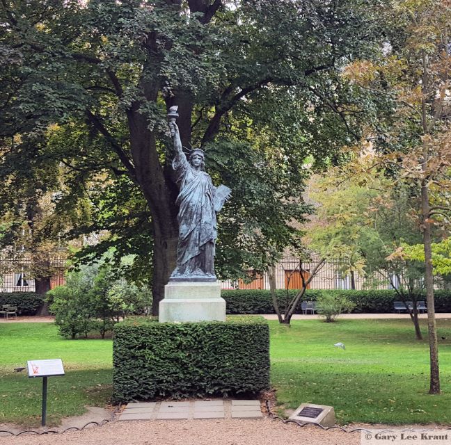 Paris: Luxembourg Garden Self-Guided Audio Tour - Natural Elements and Horticultural Gems