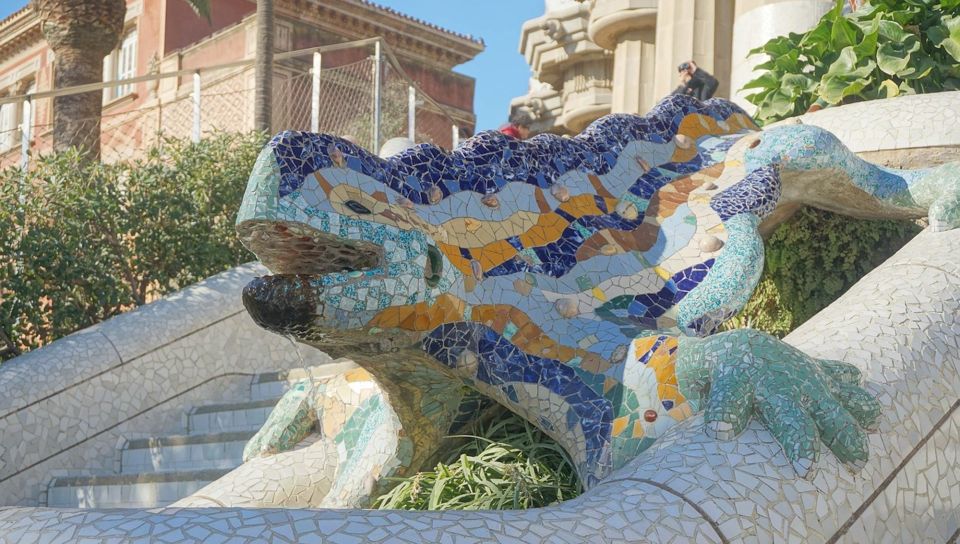 Park Güell & Sagrada Familia Tour - Transportation Options