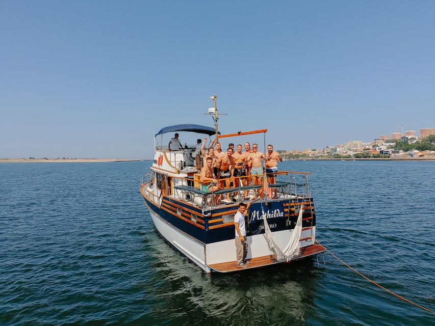 Porto: Exclusive Bachelor Party at Classic Boat Cruise 3H - Not Allowed