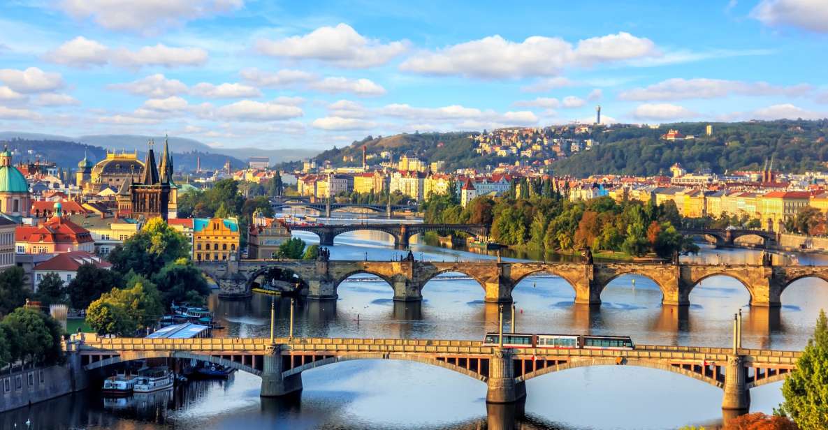 Prague: Vltava River Cruise With Dinner - Highlights From Customer Feedback