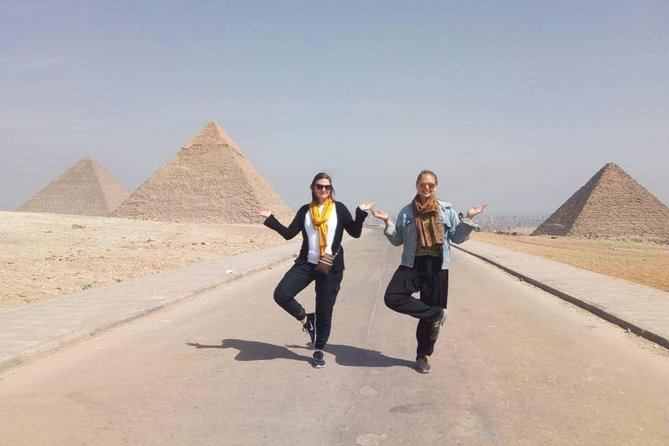 Private Full-Day Tour Visiting Giza Pyramids, Egyptian Museum and Old Market - Infant Seats