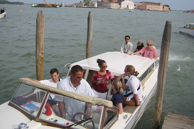 Private Grand Canal 1-Hour Boat Tour - Exploring the Grand Canal