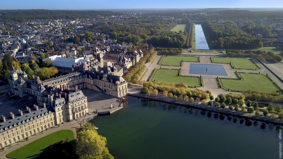 Private Walking Tour of Montmatre - Private Guide Expertise