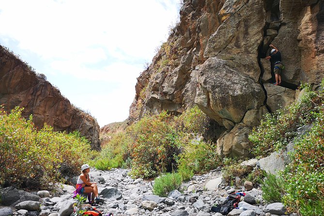 Rock Climbing in Natural Space. - Personalized Guidance and Attention