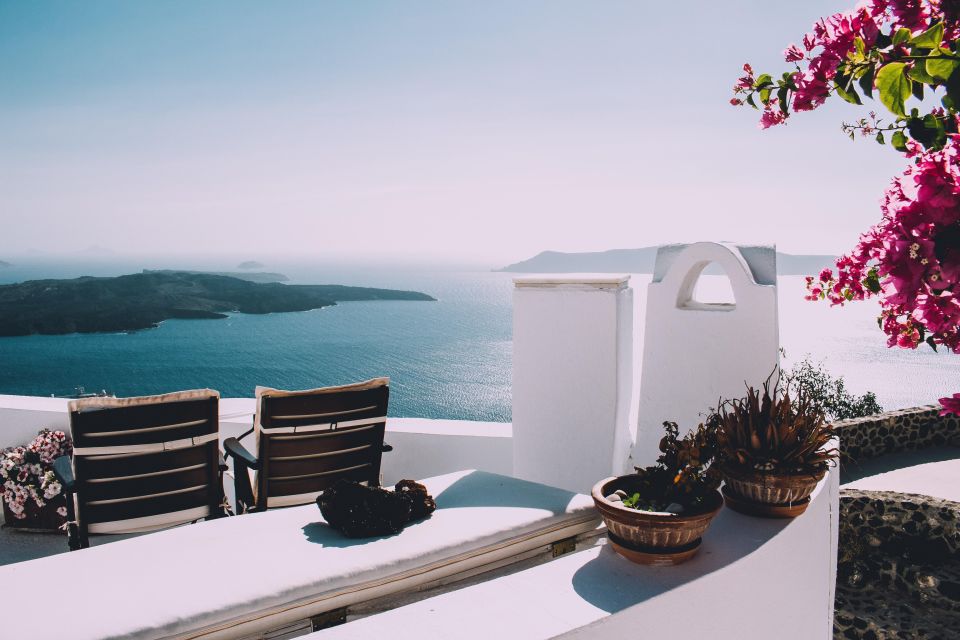 Santorini Bliss: Discover the Charms of the Southern Delight - Experience and Amenities