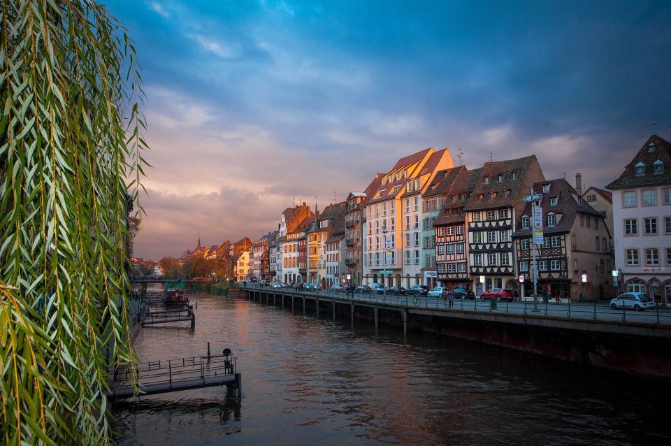 Strasbourg Historical Center: Private Walking Tour - Crossing the Covered Bridges