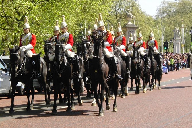 The Changing of the Guard - Exclusive Guided Walking Tour - Meeting and Ending Points