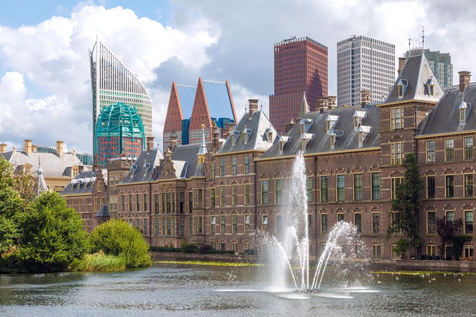 The Hague: Express Walk With a Local in 60 Minutes - Preparation and Requirements