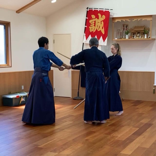 Tokyo: Samurai Sword Academy in the Hometown of Last Samurai - Guided by a Shinsengumi Descendants Expertise