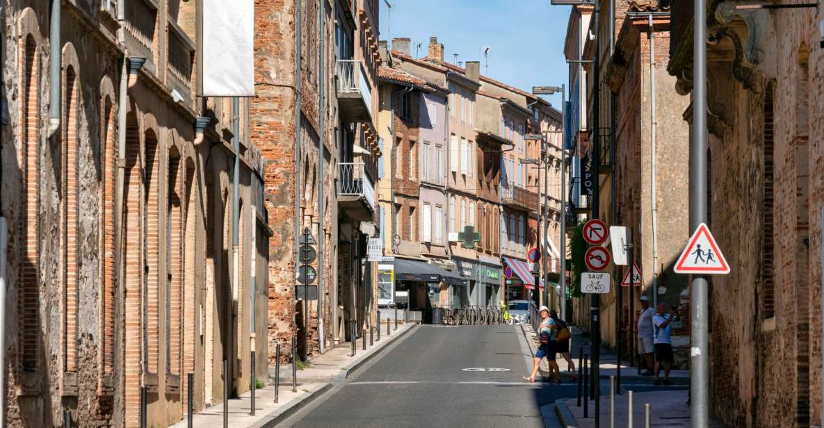 Toulouse: First Discovery Walk and Reading Walking Tour - Uncovering Hidden Gems