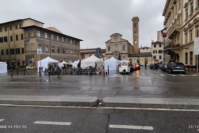 Tour of Florence Oldtown in Golf Cart Etuktuk (Minimum 2 Pax) - Meeting and Accessibility