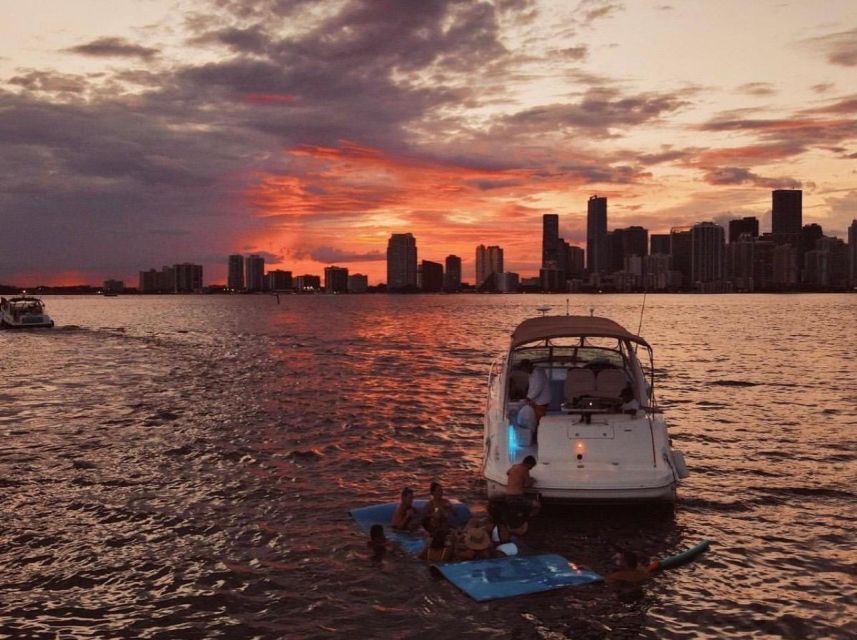 Tour of the City of Miami and Its Beautiful Sunset - Explore Miamis Landmarks