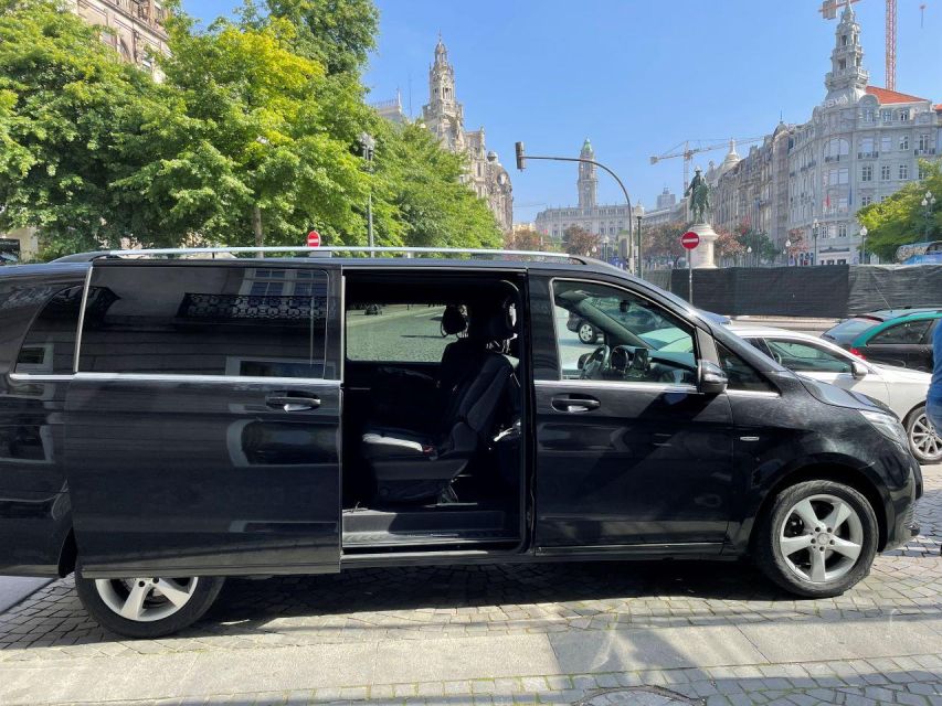 TRANSFER: PORTO>DOURO MERCEDES V EXT LONG - Included Services