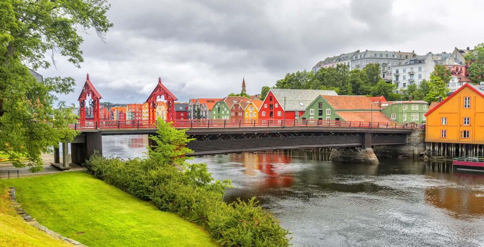 Trondheim Pure - Explore the Highlights by Bus & Walk - Duration and Accessibility