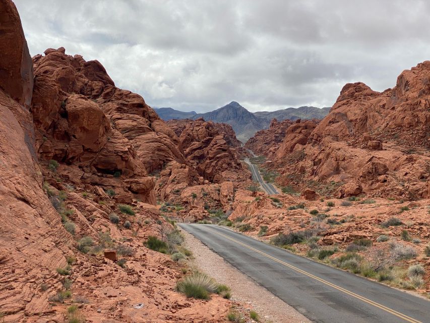 Vegas: Valley of Fire, Seven Magic Mountains, Las Vegas Sign - Welcome to Fabulous Las Vegas Sign