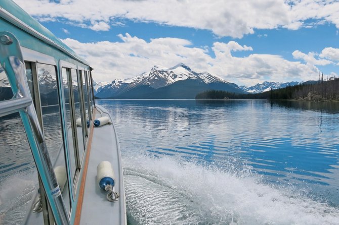 5.5-Hour Jasper Wildlife and Waterfalls Tour With Maligne Lake Cruise From Jasper - Discovering Medicine Lake