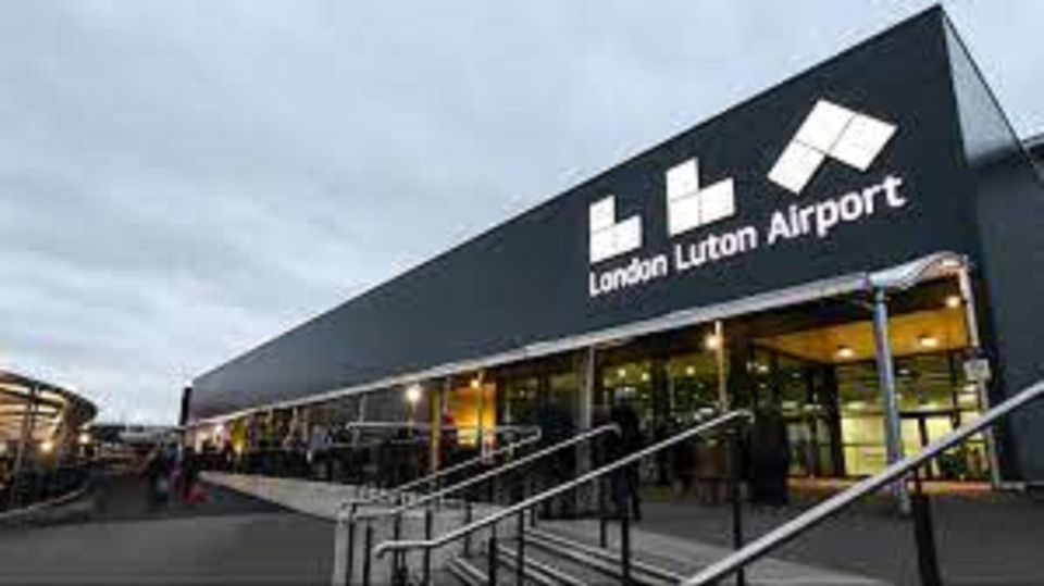 Airports Travel Ltd Provide Best London Airports Service - Dedicated 24/7 Customer Support