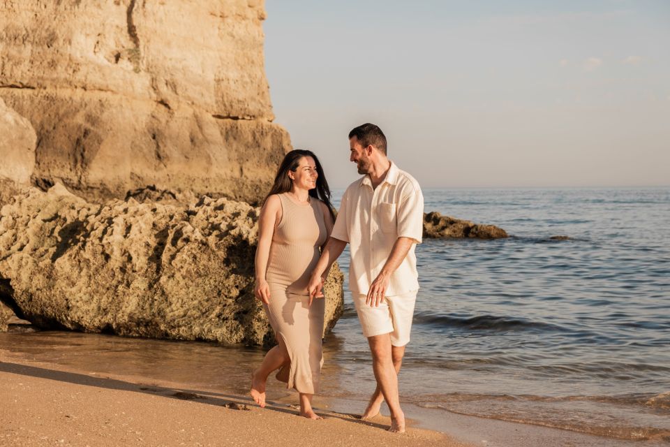 Algarve: Photoshoot for Couple, Family, Portrait - Customizable Meeting Location