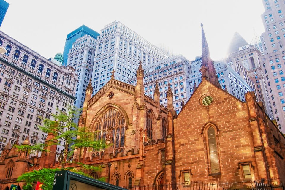 American Colonial History in New York Private Walking Tour - Language and Group Size