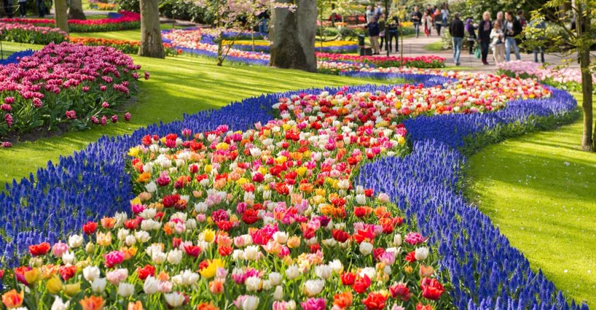 Amsterdam: Keukenhof Gardens Guided Tour Spanish and English - Pavilions of the Dutch Royalty