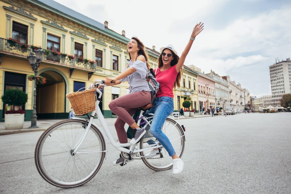 Bike Tour of Szczecin Old Town, Top Attractions and Nature - Itinerary Options