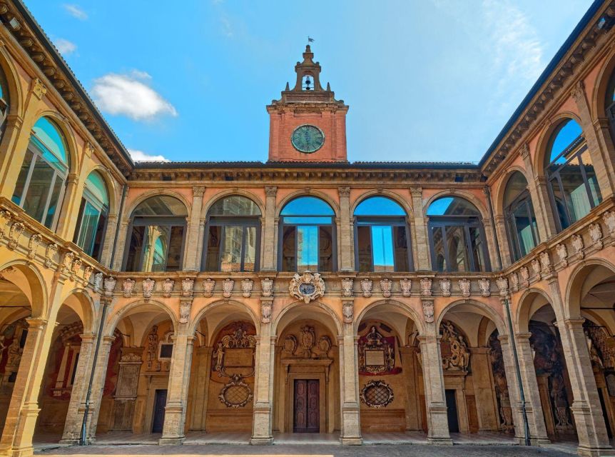 Bologna: Walking In-App Audio Tour on Your Phone (ENG) - Exploring the Jewish Ghetto