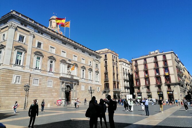 Catalan Traditions Walking Tour in the Born and Gothic Quarter - Getting to the Meeting Point