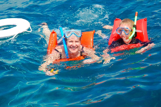 Catalina Island & Snorkling Tour Full Day All Inclusive - Guides and Photography