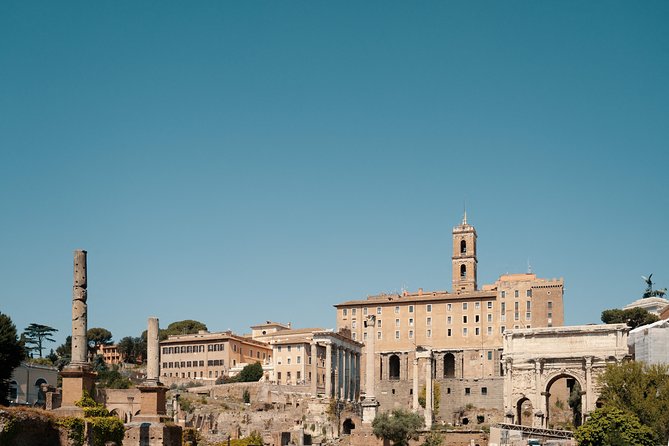 Colosseum and Ancient Rome Private Tour - Exploring the Colosseum