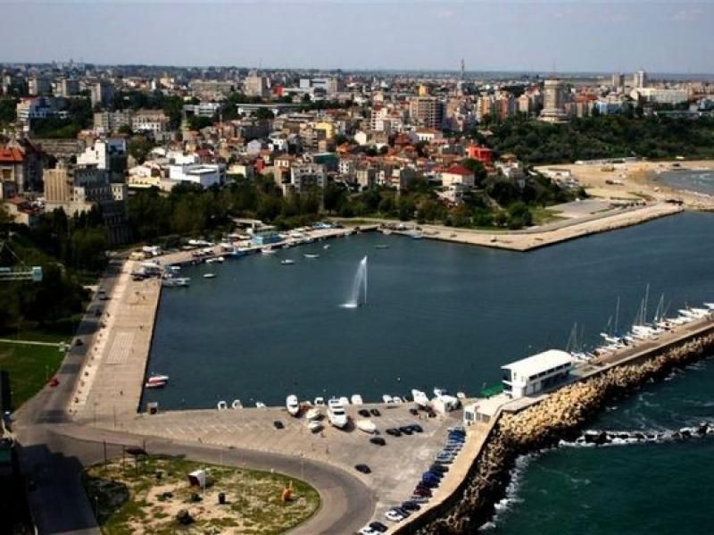 Constanta: Full Day Tour From Bucharest to the Black Sea - Muslim Mosque and Minaret Tower