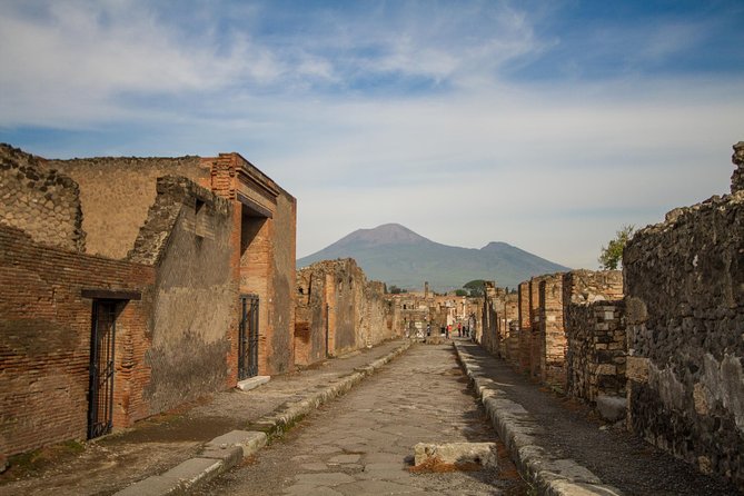 Daytrip From Rome to Pompeii and Amalfi Coast - Guided Sightseeing Experience