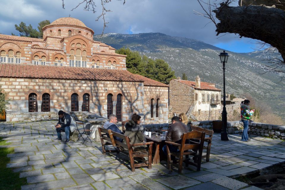 Delphi and Monastery of Hosios Loukas Family Day Tour - Ancient Delphi Sanctuary