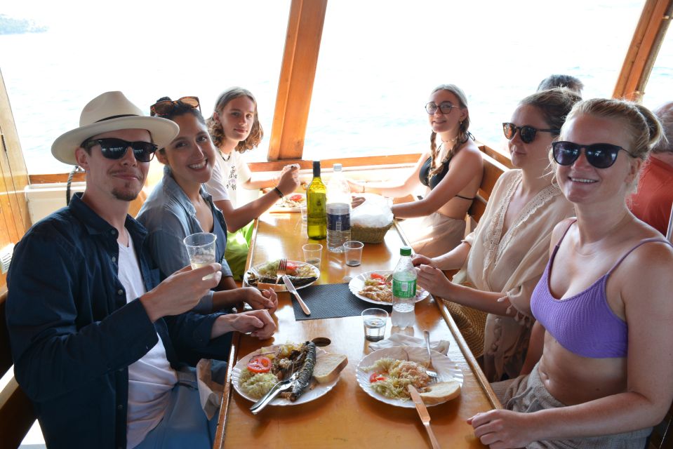 Dubrovnik: Full-Day Cruise to Elaphiti Islands With Lunch - Lunch and Amenities