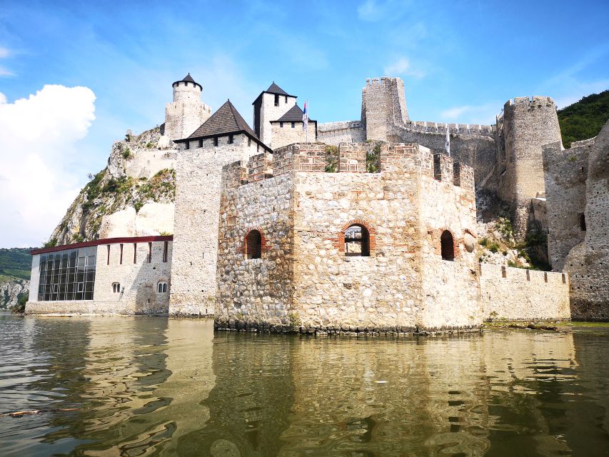 From Belgrade: Full-Day Historical Danube Tour - Kapetan Mišin Breg Visit