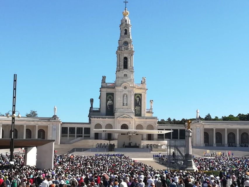 From Lisbon: Town-Hopping Transfer to Porto - Pickup and Drop-off