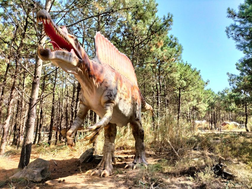 From Lisbon: Trip to Dinosaurs & Little Portugal Theme Parks - Lunch (optional)