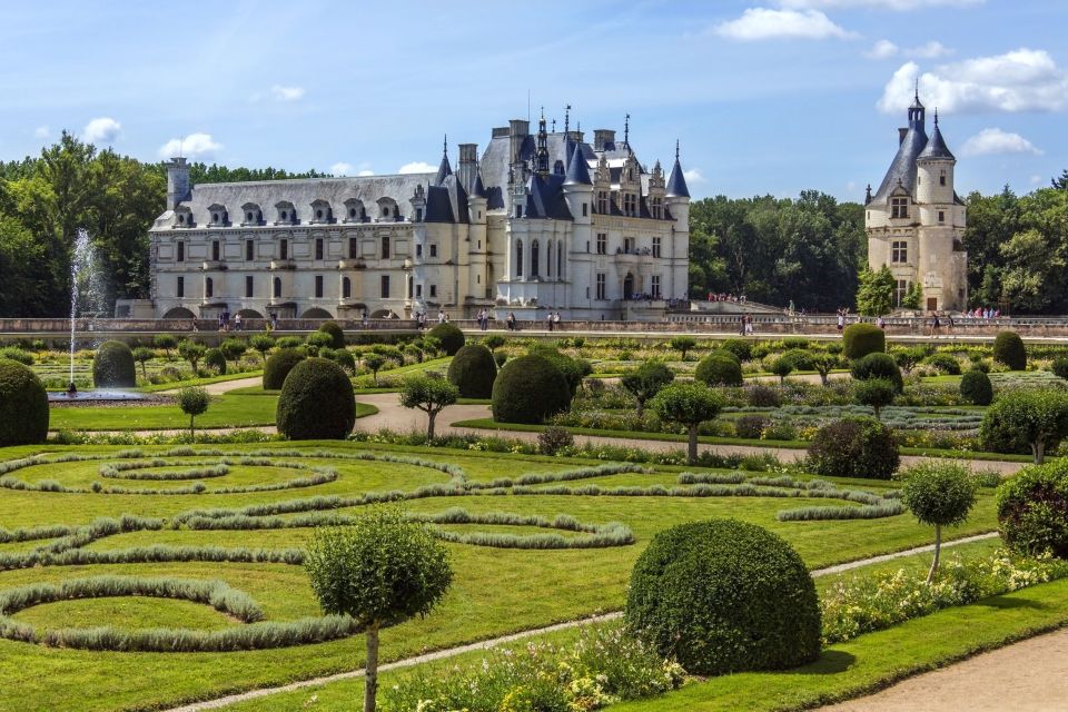 From Paris: Loire Valley Castles Tour With Hotel Transfers - Inclusions