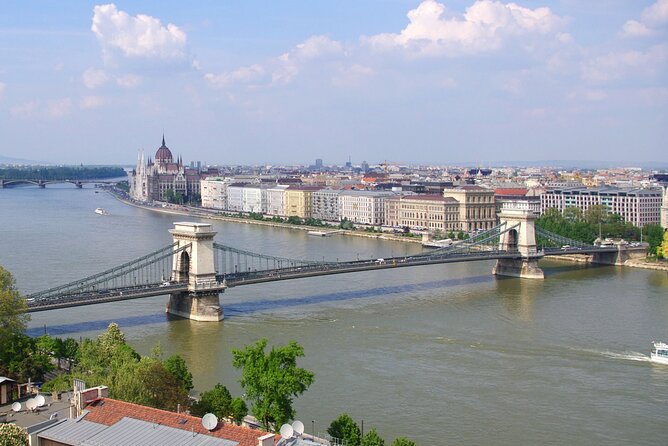 General Sightseeing Tour - Exploring Budapests Landmarks