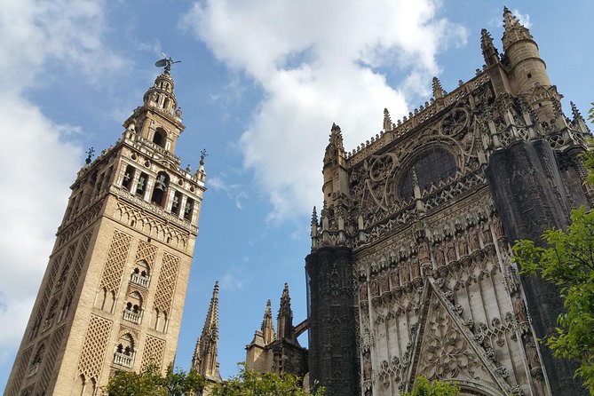 Guided Tour of Santa Cruz Jewish Quarter, Alcázar, and Cathedral - Important Tour Details