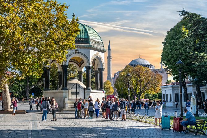 Hagia Sophia, Hippodrome & Blue Mosque and Grand Bazaar Guided Tour - Blue Mosque and Sultanahmet Landmarks