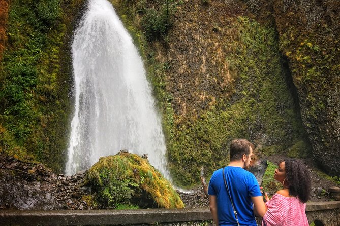 Half-Day Columbia River Gorge and Waterfall Hiking Tour - Exploring Multnomah Falls