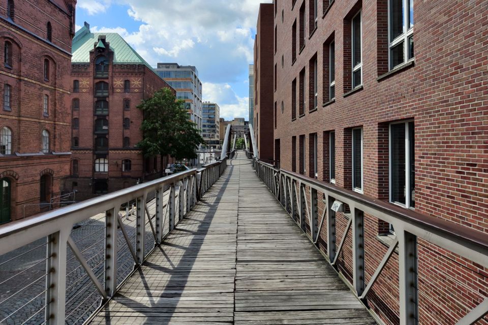 Hamburg: Self-Guided Port Walking Tour With Mobile Game - Role of the Dock Worker