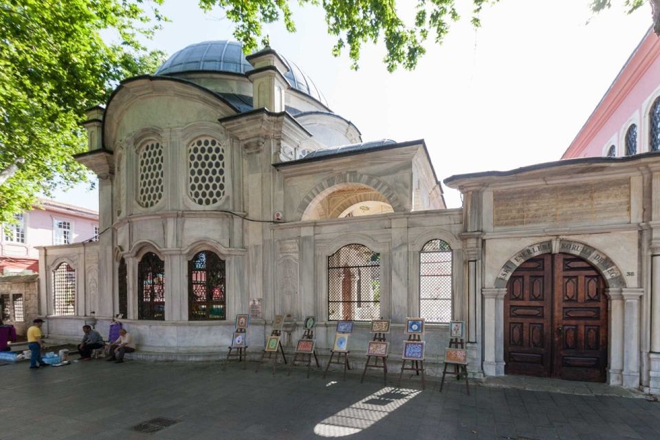 Istanbul: Eyup – The Ottoman District Walking Tour - Experiencing the Eyup Sultan Area