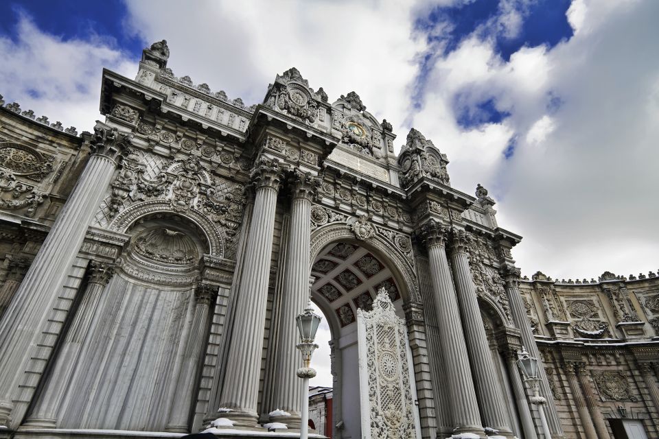 Istanbul: Get Your Guide and Explore the Best of the City - Admiring Hagia Sophia